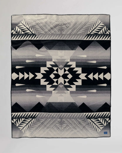 Pendleton Nike N7 Jacquard robe in 7 Peaks design