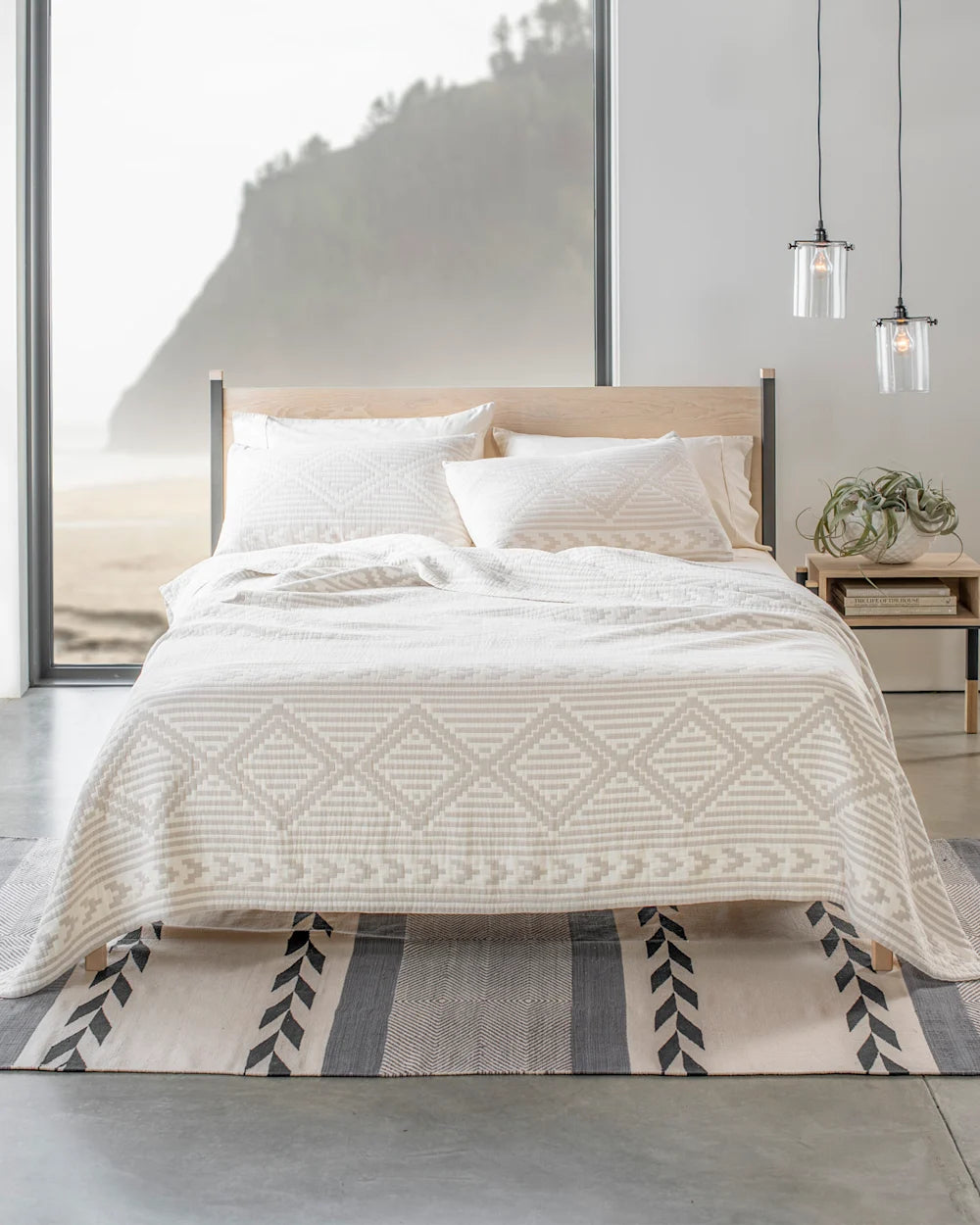 Pendleton Organic Cotton Matelasse F/Q Coverlet in the Ganado pattern