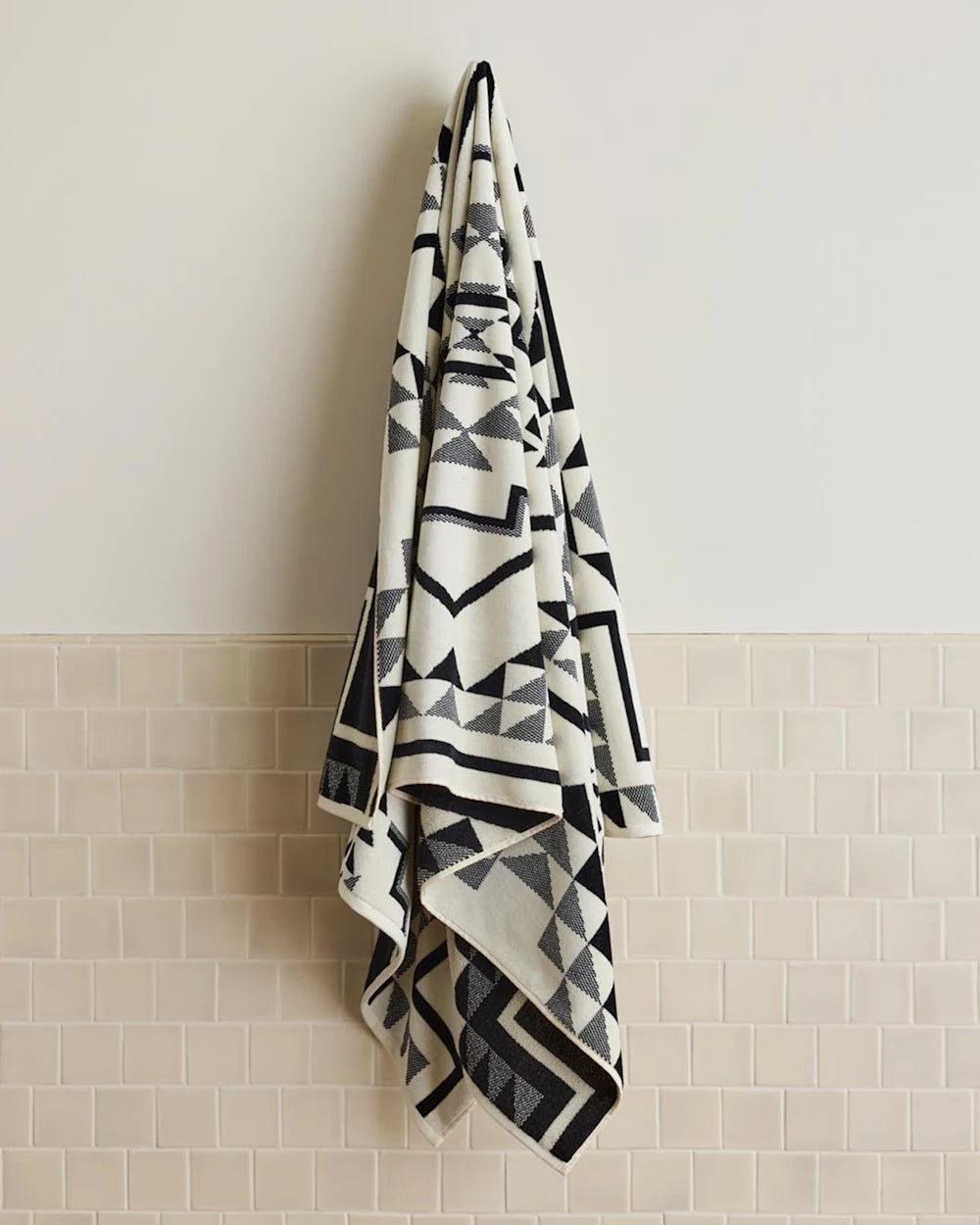 Oversized Jacquard Spa Towel Oxbow