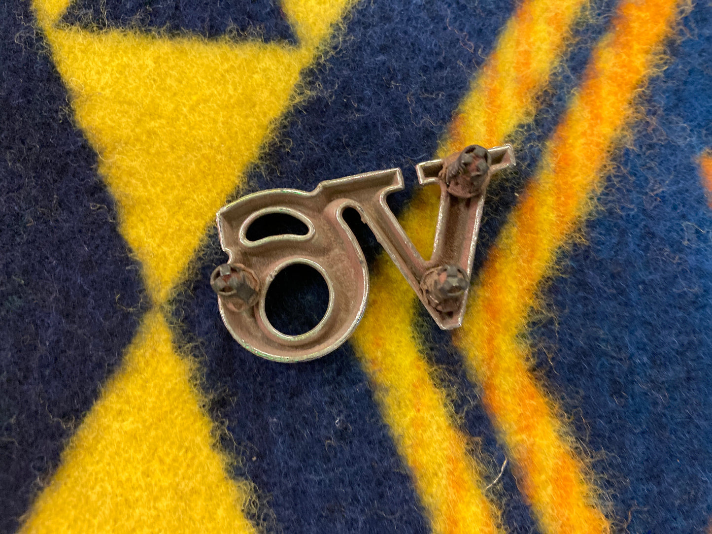 V6 Car Emblem