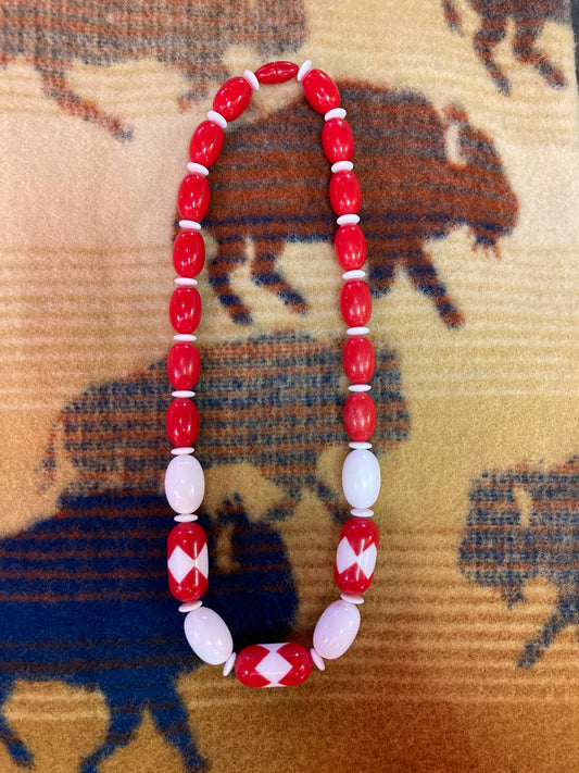 Red and White Plastic Bead Retro Necklace