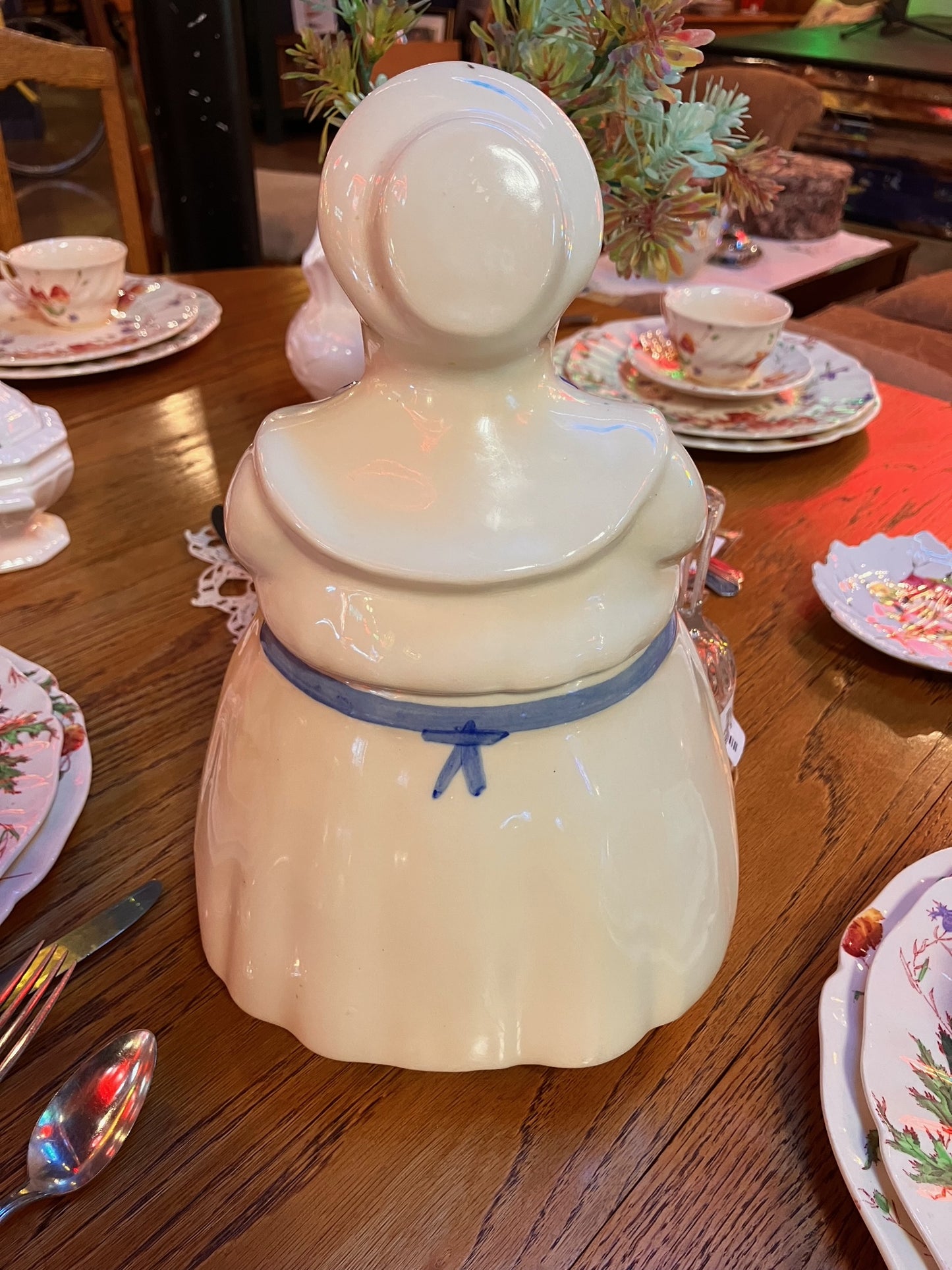 Vintage Shawnee Cookie Jar DUTCH GIRL Blonde Gold Trim 1940s