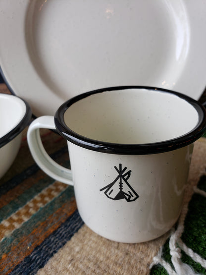 Pendleton Camp Enamelware Set in Camp Ivory