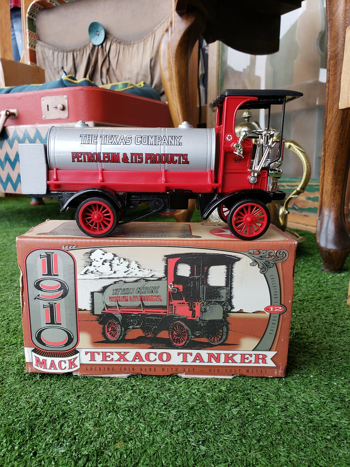 1910 Mack Texaco Tanker Truck bank