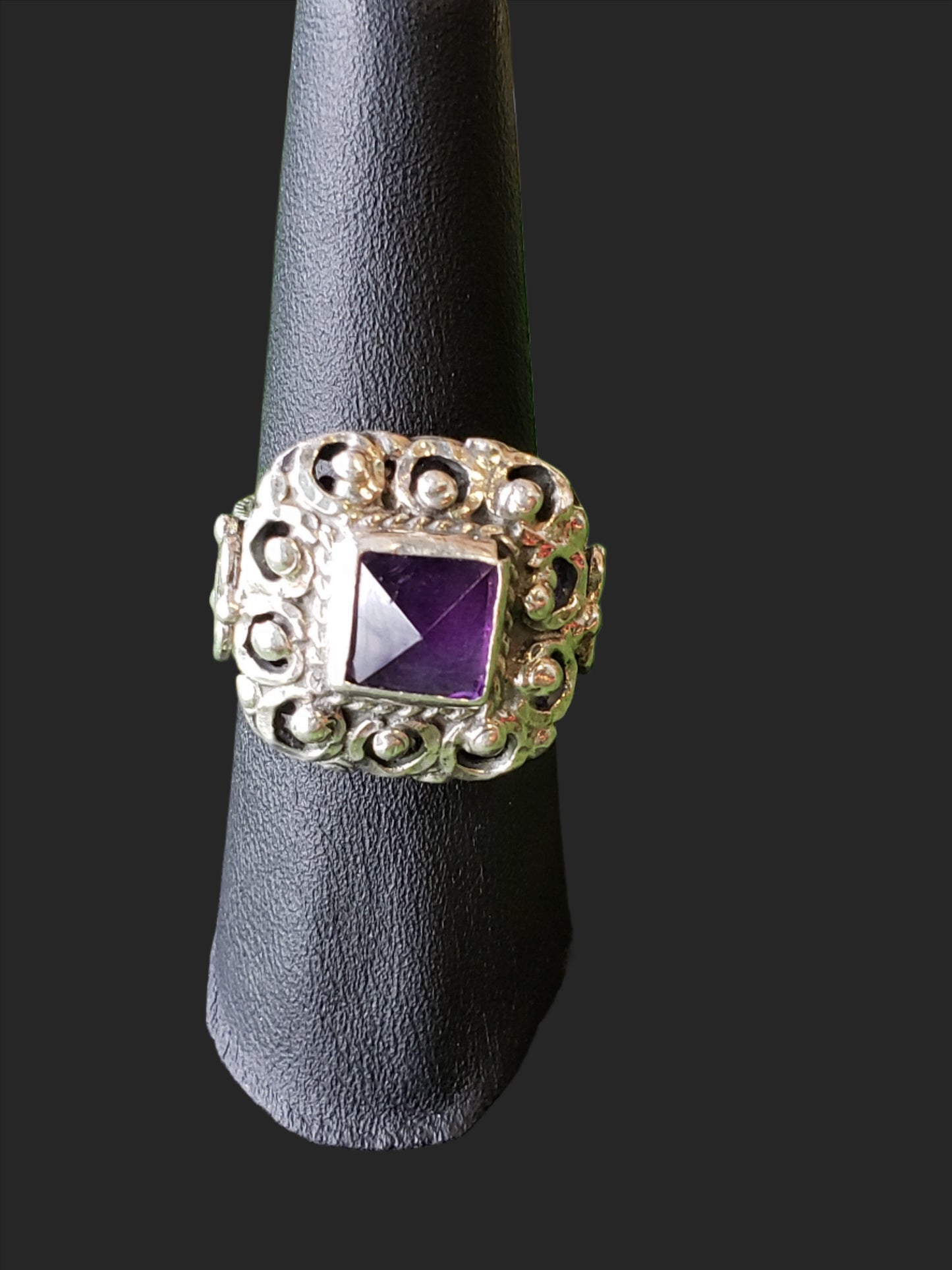 Victorian style purple stone ring, Size 7.5