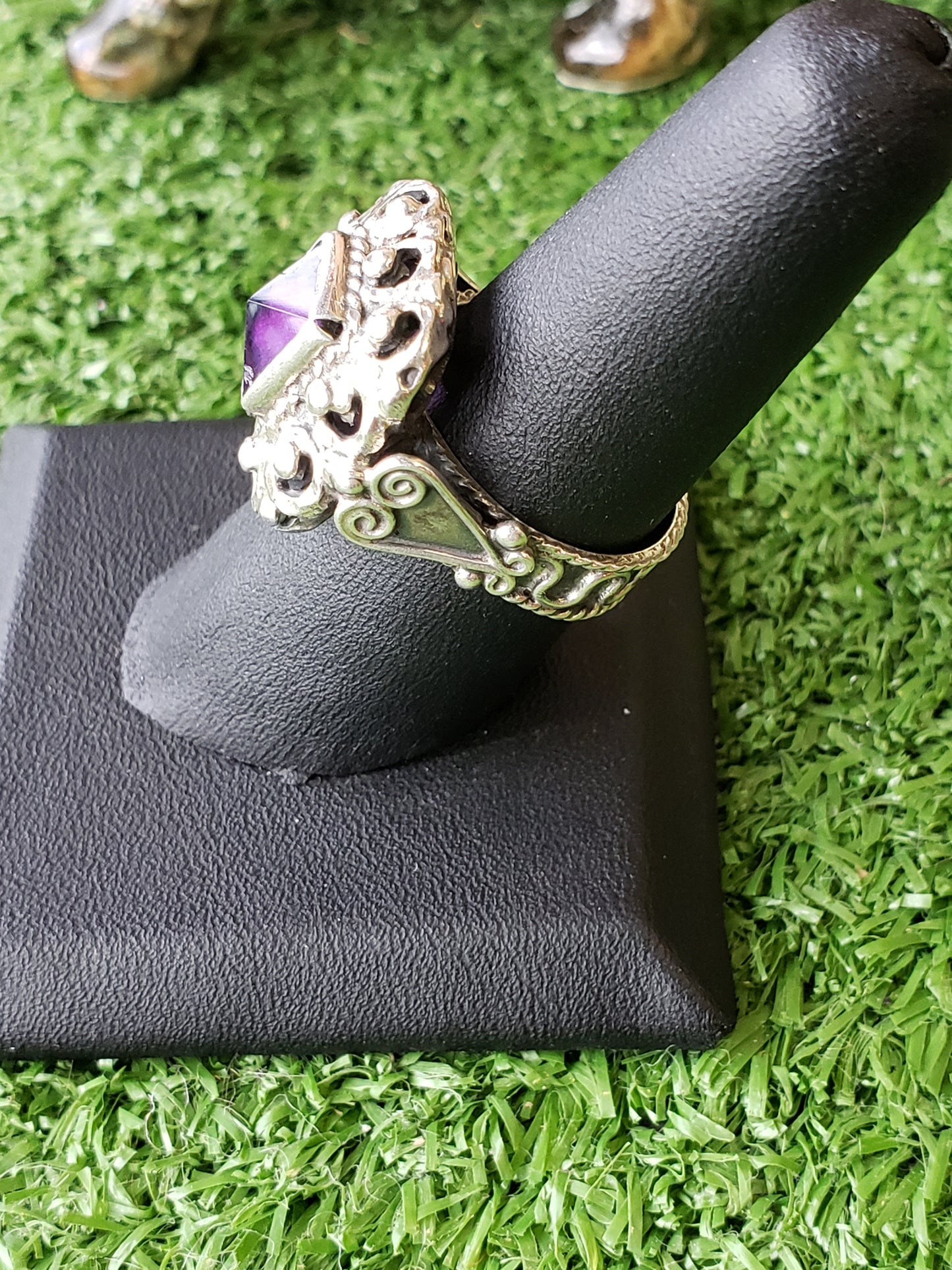 Victorian style purple stone ring, Size 7.5