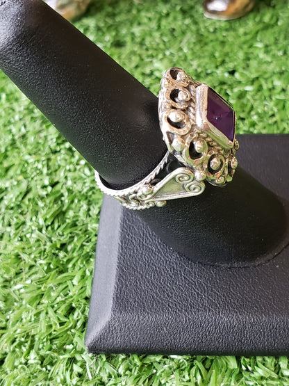 Victorian style purple stone ring, Size 7.5