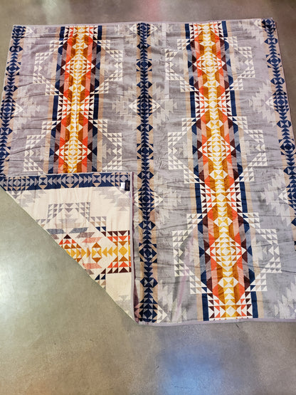 Pendleton Jacquard Towel for Two