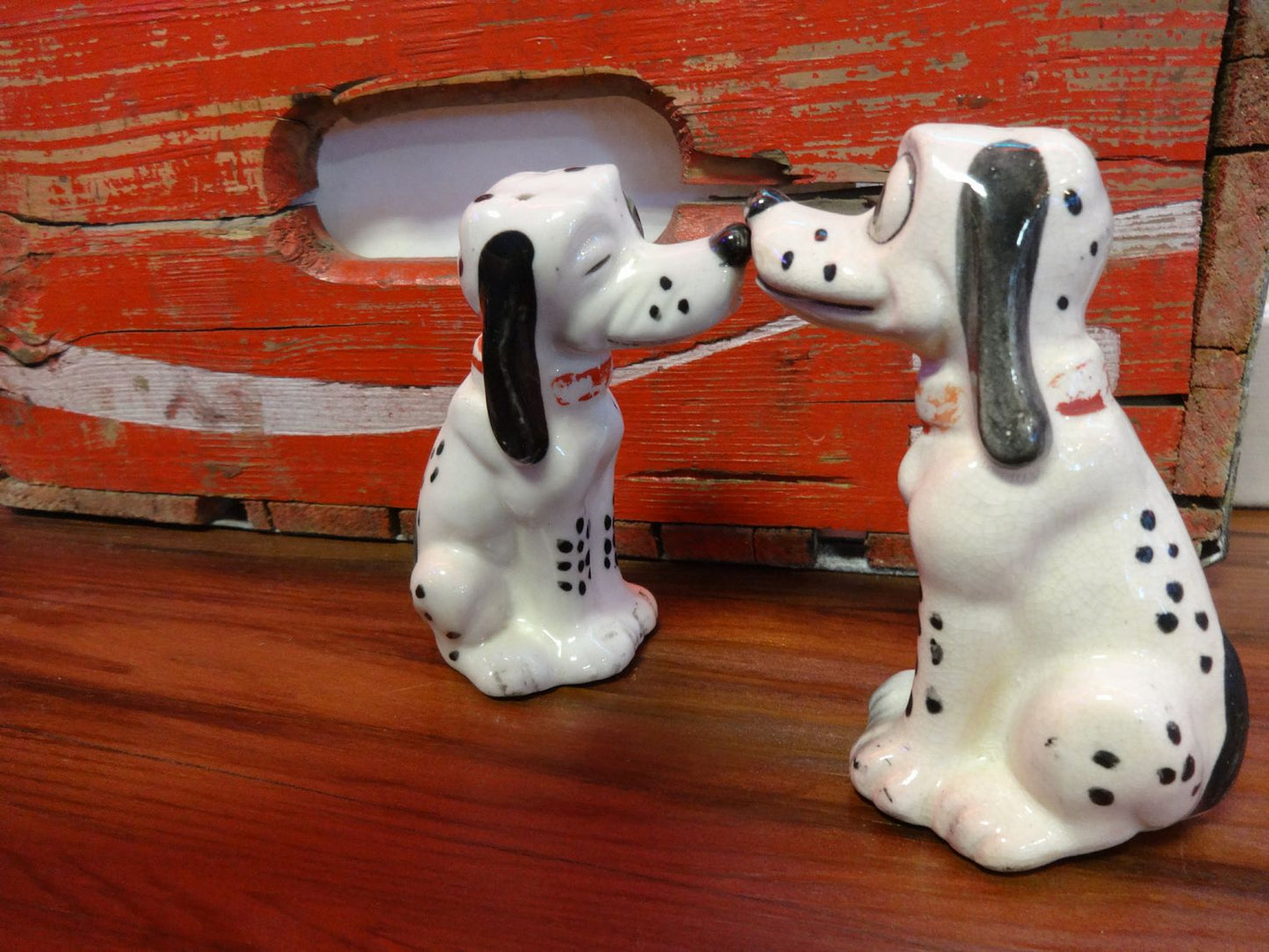 Dalmation salt pepper shaker set