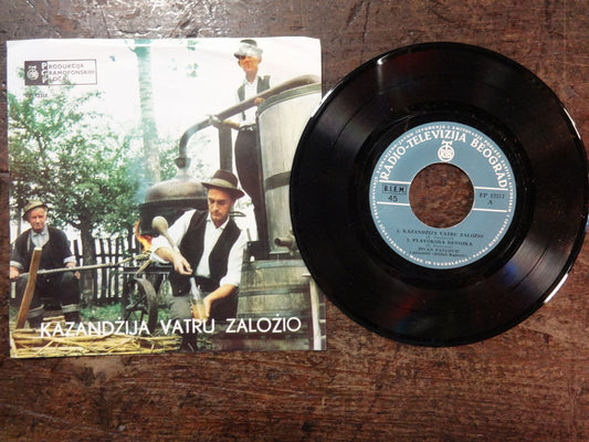 Kazandzija Vatru Zalozio (Yugoslavian folk music)