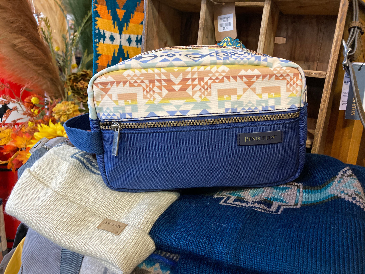 Pendleton Carryall Pouch in Opal Springs