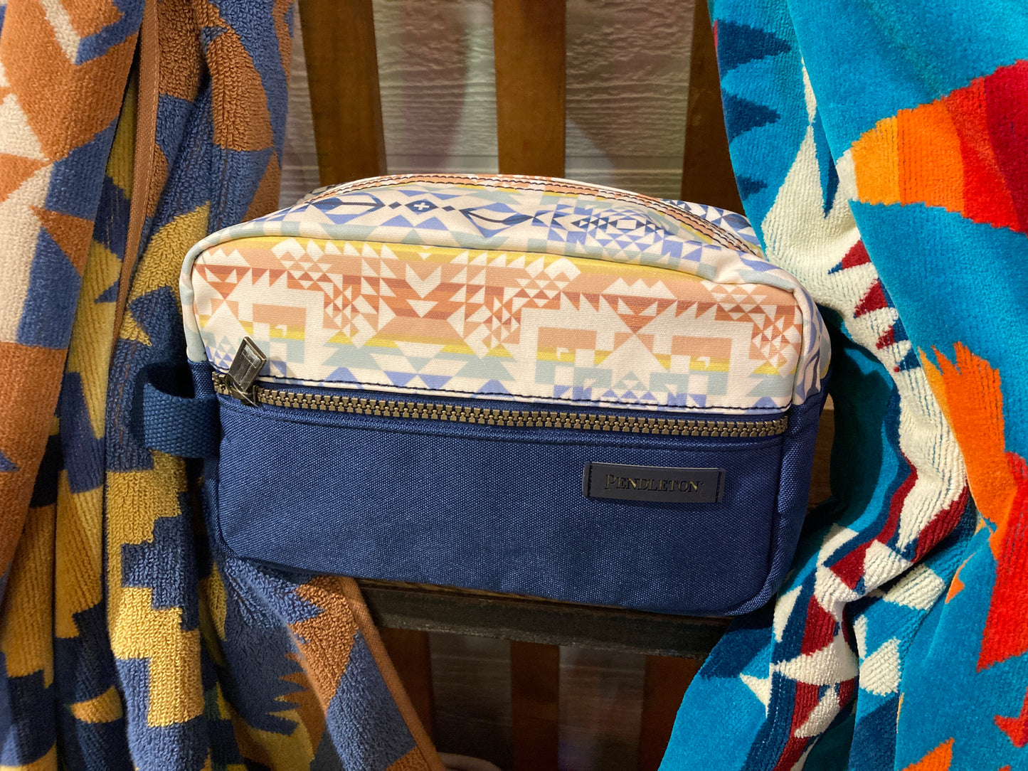 Pendleton Carryall Pouch in Opal Springs