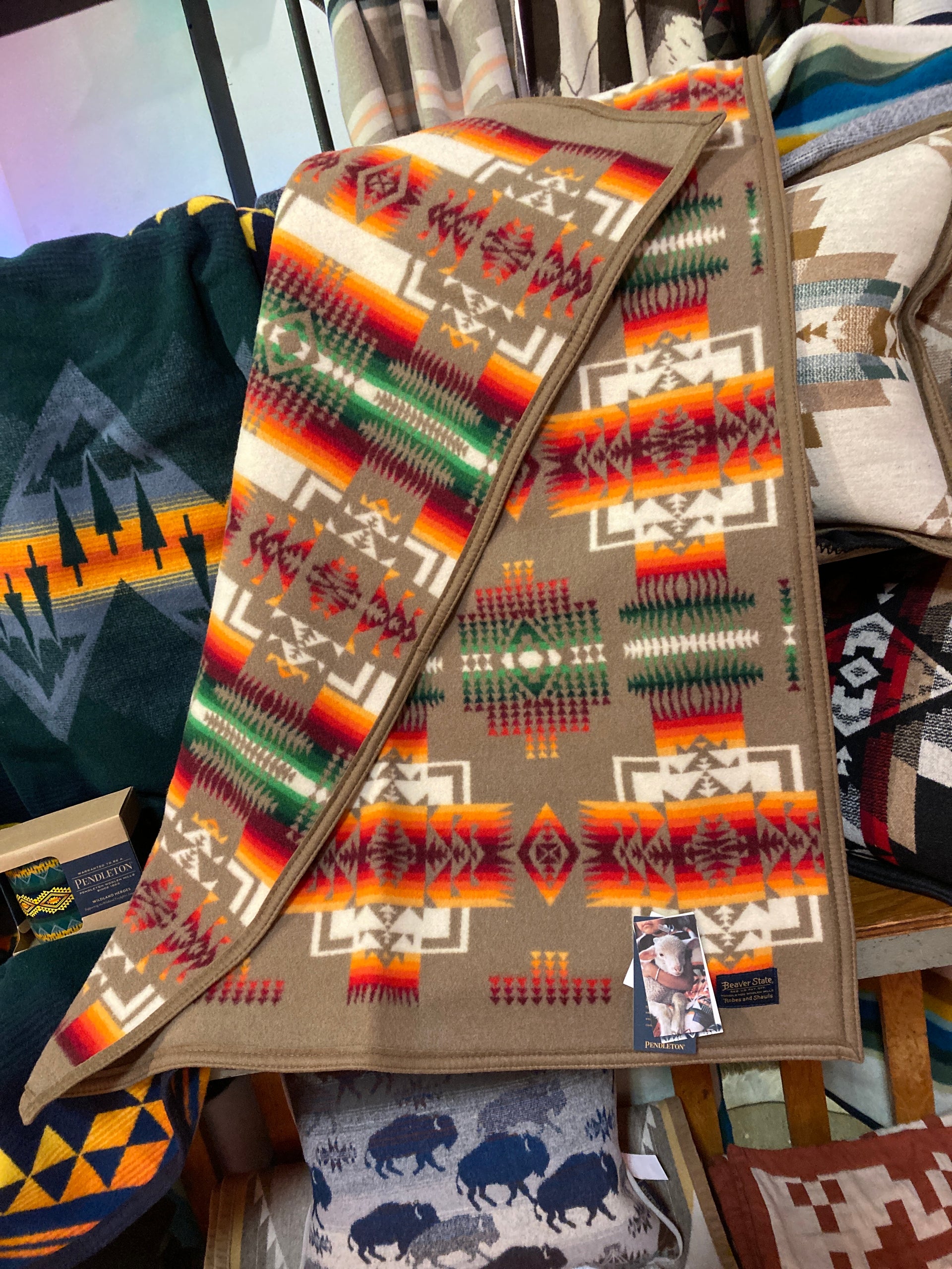 Pendleton CHIEF JOSEPH JACQUARD CRIB BLANKET in KHAKI – Frontier