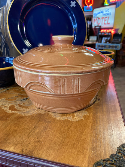 WATT Pottery bowl with lid