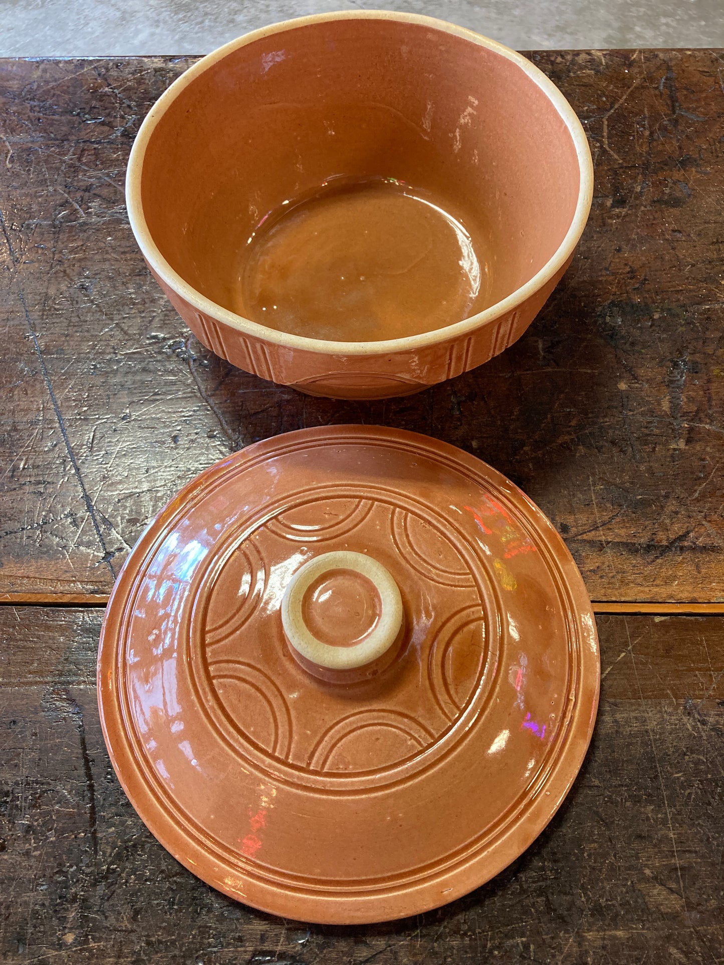 WATT Pottery bowl with lid