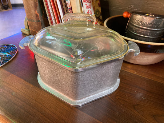 Guardian Service Metal Baking Dish with Lid