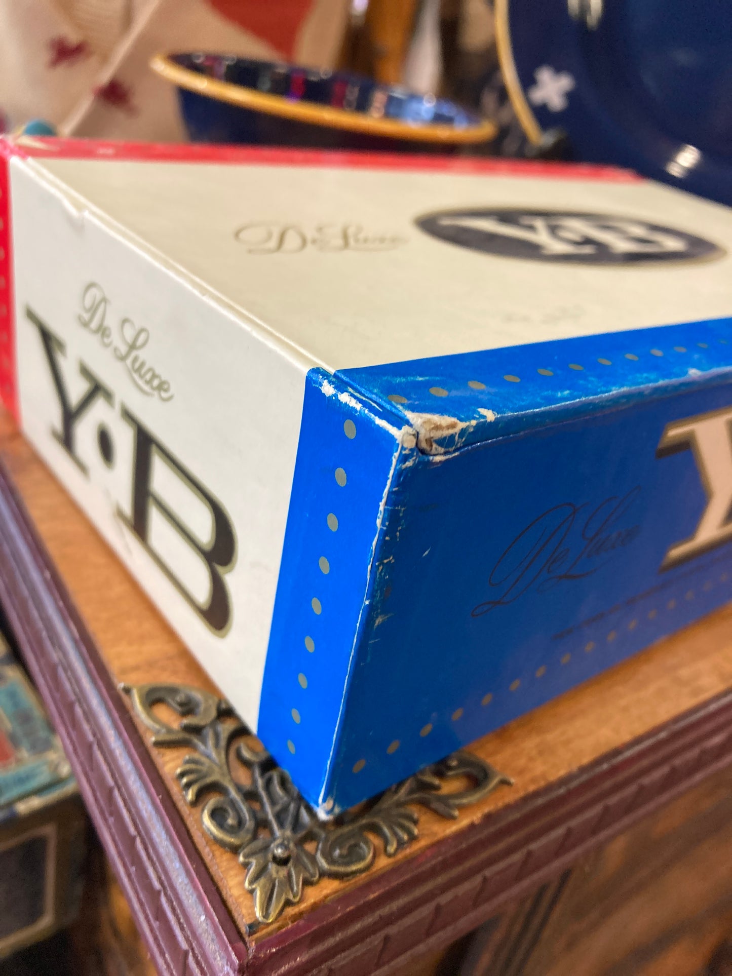 Y.B DeLuxe Vintage Cigar Box