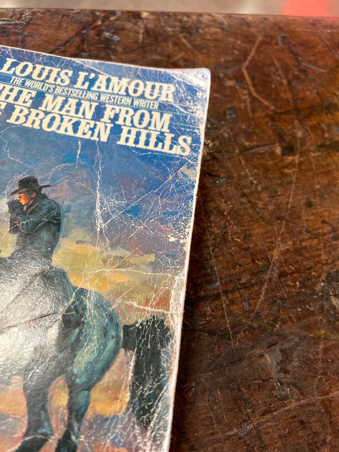 The Man From The Broken Hills, Louis L'Amour