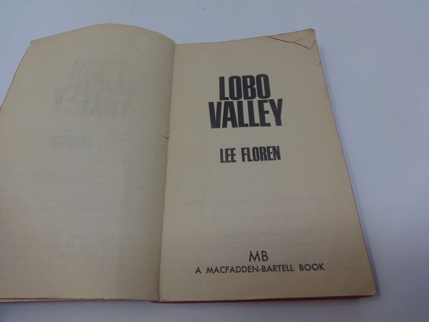 Lobo Valley By Lee Floren