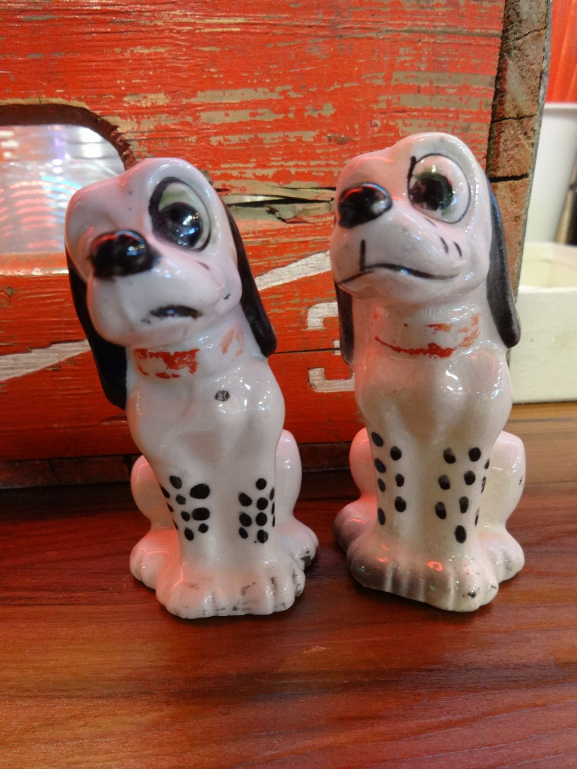 Dalmation salt pepper shaker set