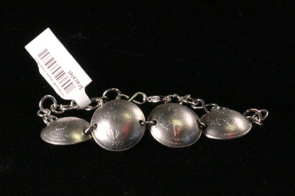 Bracelet with four Wyoming quarters